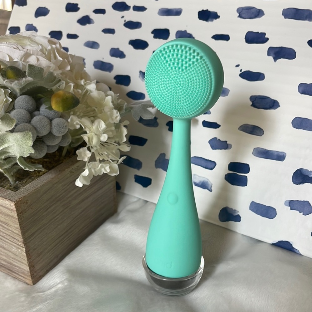 PMD Clean Facial Brush
